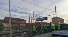 Nešťastie na železničnej trati v Taliansku. Prechádzajúci vlak zachytil robotníkov, piati zomreli