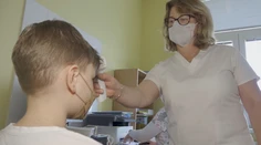 Do školských zariadení prichádza nová posila, zdravotná sestra. Na ich dvojročnú službu vyčlenili milióny