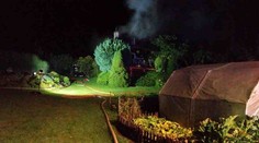 Blesk zapálil chatu. Českom sa opäť v noci prehnali silné búrky