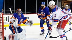 Nashville vyhral Prezidentskú trofej, McDavid má na dosah trofej Arta Rossa