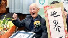 Zomrel Japonec Čitecu Watanabe. Z titulu najstaršieho muža sveta sa tešil iba dva týždne