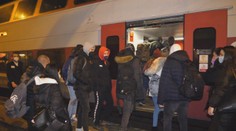 Cestovanie vlakom zo Záhoria do Bratislavy je jedna veľká tlačenica. Železnice uviedli aj dôvod