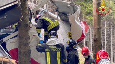 V súvislosti s pádom lanovky v Taliansku vyšetrujú nových podozrivých