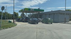 Slováci čoraz viac chodia do Maďarska za lacným palivom. Nie všade však nájdete regulované ceny