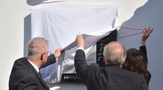 V Petržalke odhalili pamätnú tabuľu maďarským Židom z pracovného tábora Engerau