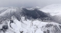 Chlapec prežil zasypaný pod snehom 40 minút, našiel ho lavínový pes