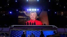 Clintonová prepisuje históriu