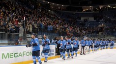 Zisťovali sme, koľko osôb treba na futbalové a hokejové zápasy. 50 by nestačilo ani zďaleka