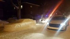 Na zakázanom mieste postavili dokonalé auto zo snehu, policajti vytiahli blok na pokuty