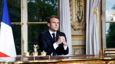 Francúzsky prezident Macron prisľúbil obnovu Notre-Dame do piatich rokov