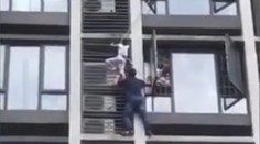 Dramatická záchrana chlapca: Otec nečakal na hasičov a bez váhania riskoval svoj život