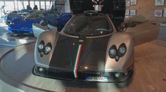 Najdrahšie autá sveta na cestách nenájdete. Do závodu na ich výrobu sme sa pozreli aj s kamerou