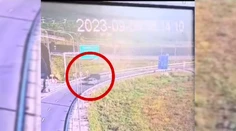 VIDEO: Opitá vodička na Porsche vošla do protismeru, okamžite stretla policajtov