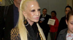 Donatellu Versace si zahrá sexsymbol mnohých mužov