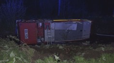 Hasiči na severe Slovenska smerovali na zásah, po nehode skončili v nemocnici