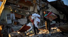 Počet obetí zemetrasenia v Turecku a Sýrii už presiahol 45-tisíc