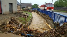 Búrky majú v Česku prvú obeť. Ďalšia osoba je nezvestná