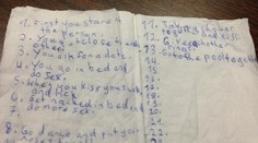 Takto sa ľudia do seba zaľúbia. Príručku napísali malé školáčky