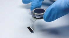 Muskov Neuralink priznal problém s čipom, ktorý implantovali do mozgu prvého pacienta