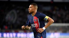 Spoluhráči rozveselili zraneného Škriniara. Mbappé dvoma gólmi poslal PSG medzi osem najlepších