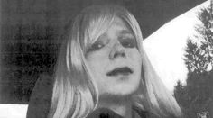 Manningová, odsúdená v kauze WikiLeaks, sa neprístojne správala