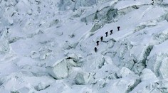Lavína na Mount Evereste počas zemetrasenia zabila 18 horolezcov