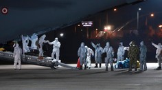 Až 36 cestujúcich letu z Číny, v ktorom boli aj Slováci, má príznaky koronavírusu