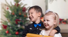 Kedy je najlepší čas povedať deťom pravdu, že darčeky nenosí Ježiško?