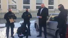 VIDEO: Zadržali extrémistu Mariána Magáta. NAKA si poňho prišla po jeho pojednávaní na súde