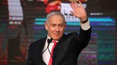 Netanjahu po zverejnení odhadov hovorí o obrovskom víťazstve pravice