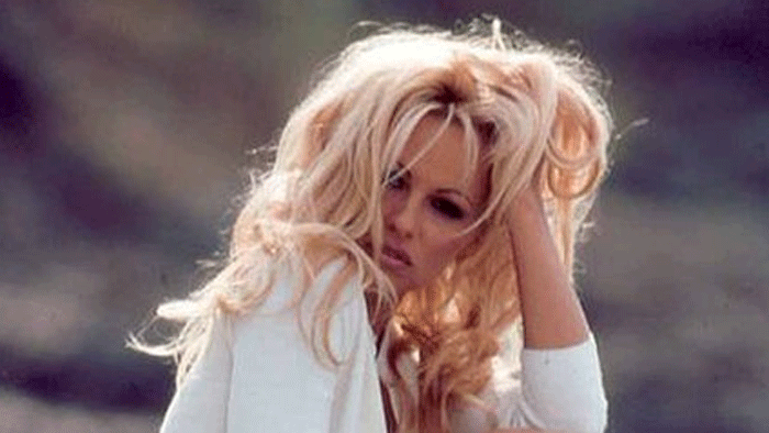 Fanúšikovia Pamely Anderson: Toto video musíte vidieť!