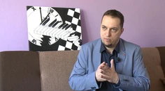 Ján prešiel peklom. Nemohol robiť milované povolanie, vrhol sa na maľovanie
