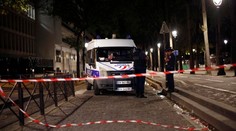 Útočník dobodal v Paríži nožom sedem ľudí