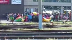 Výbuch nafukovacieho hradu: Deti vyniesol do výšky sedem metrov, dve sú ťažko zranené