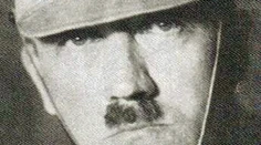 Chceli by ste Mein Kampf aj s podpisom autora? Jeho nový majiteľ zaň zaplatil 47-tisíc eur