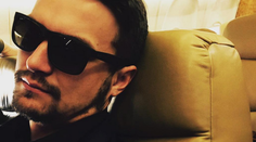 Viktor Vincze v objatí s Adelou. Takto im to spolu pristane