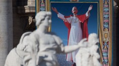 Pápež Pavol VI. je o krok bližšie k vyhláseniu za svätého. Za tento zázrak