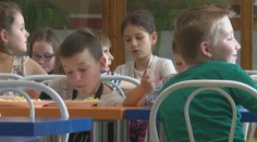 Po schválení obedov zadarmo musia rodičia v Rusovciach platiť poriadne vysokú sumu