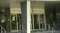 Paneurópska vysoká škola vyhrala súd. Bude prijímať nových študentov