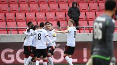 VIDEO: V Trnave videli päť gólov aj chybu rozhodcu. Ten prehliadol, že hráč Trenčína už mal žltú kartu