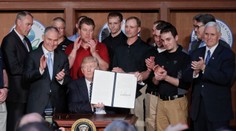 Trump zrušil dekrétom viacero Obamových ekologických opatrení