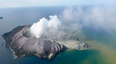 Výbuch ostrovného vulkánu na Novom Zélande si vyžiadal 20 obetí