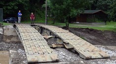 Zubné už nie je odrezané od sveta, vojenskí ženisti cez rieku osadili provizórny most