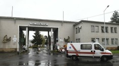 Pre ďalšieho nezodpovedného pacienta zostalo v karanténe až 22 lekárov a 30 sestier v Bojniciach