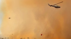 V Grécku sa šíri mohutný požiar, vôbec prvý v tejto letnej sezóne