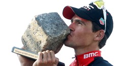 Van Avermaet vyhral peklo severu Paríž - Roubaix: "Nemôžem tomu uveriť"