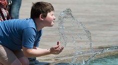 Dnes bude pekelne horúco. Pre celé Slovensko platia výstrahy, najhoršie to bude na západe
