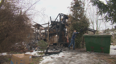 Zhorel im dom a prišli o všetko. Prekvapilo ich, koľko ľudí im nezištne pomohlo