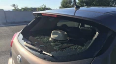 Bratislavčana, ktorý rozbíjal autá na D1 pri Piešťanoch, zmlátili vodiči zničených áut