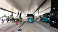 Nitra sa po rokoch konečne dočkala, otvorili tam zrekonštruovanú autobusovú stanicu